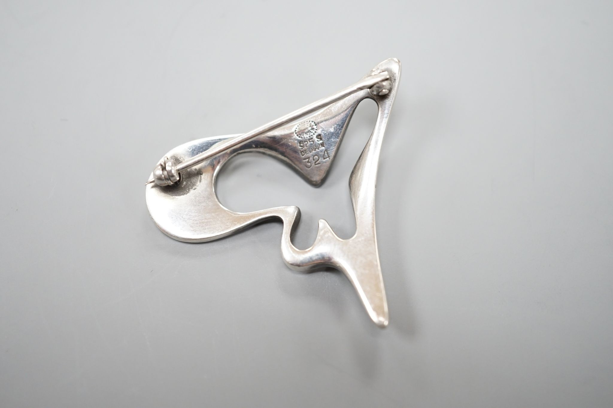 A Georg Jensen sterling amoeba brooch, no 324, 40mm.